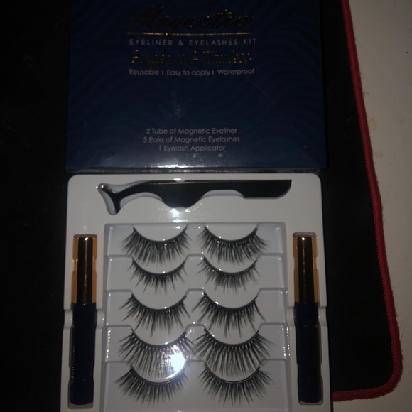 Magnetic Lashes - Picture 3 of 3